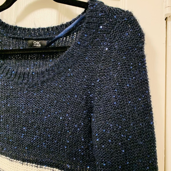 White&dark blue sequined knit sweater 💙🤍 - Picture 5 of 12